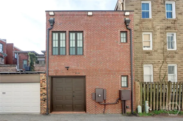 $1,798,000 | 220 East State Street, Savannah, GA 31401