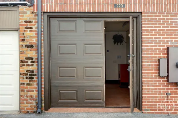 $1,798,000 | 220 East State Street, Savannah, GA 31401