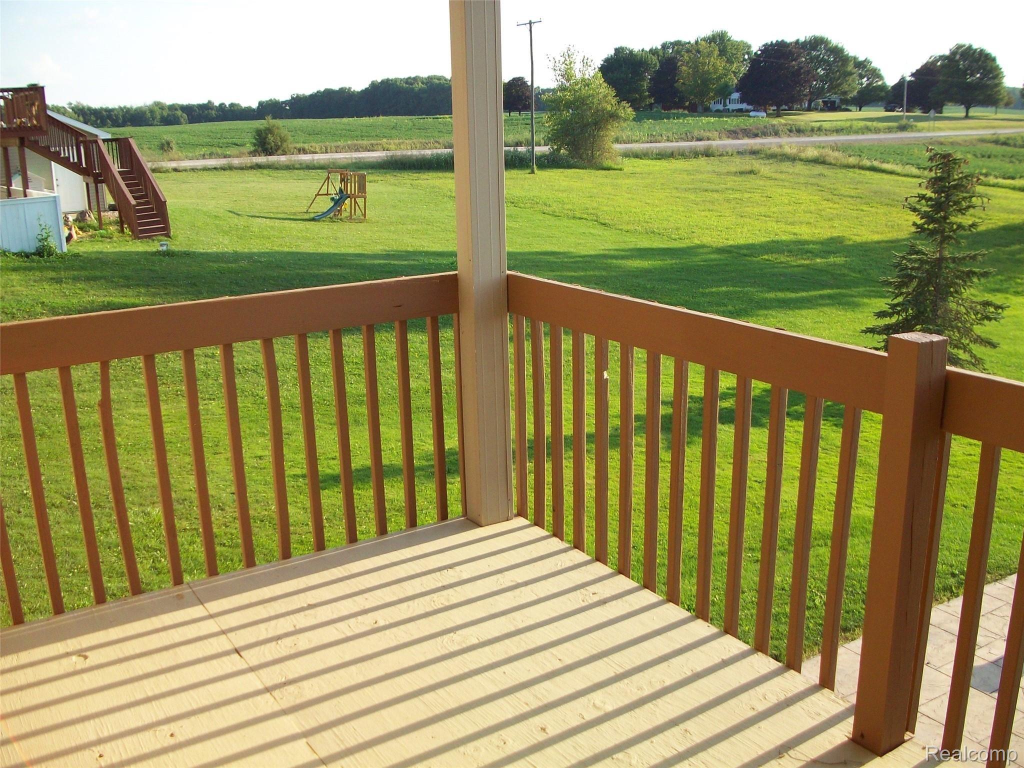 1502 South Cummings Road Davison, MI 48423 - Photo 13 of 49 100_3488.JPG