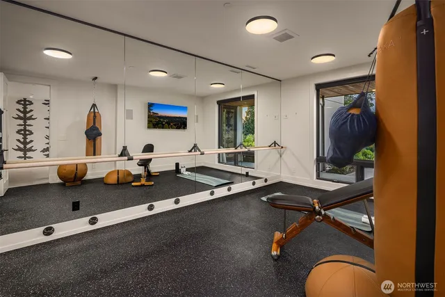 a view of a tennis court