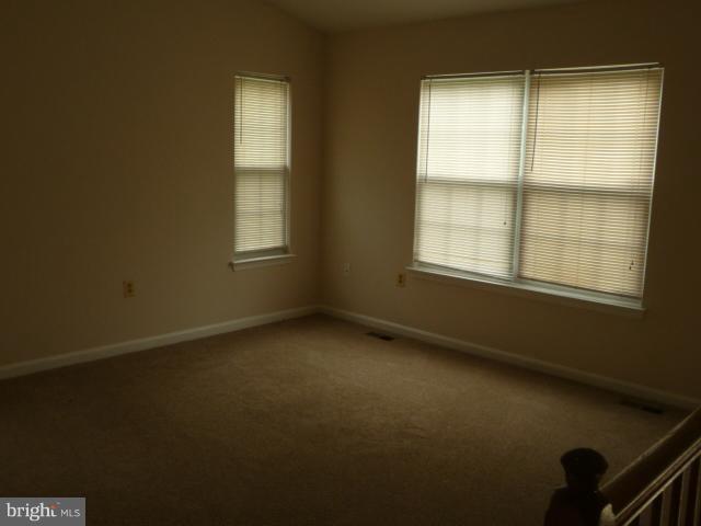 7606 Bentree Road Fort Washington, MD 20744 - Photo 3 of 12 Living Room