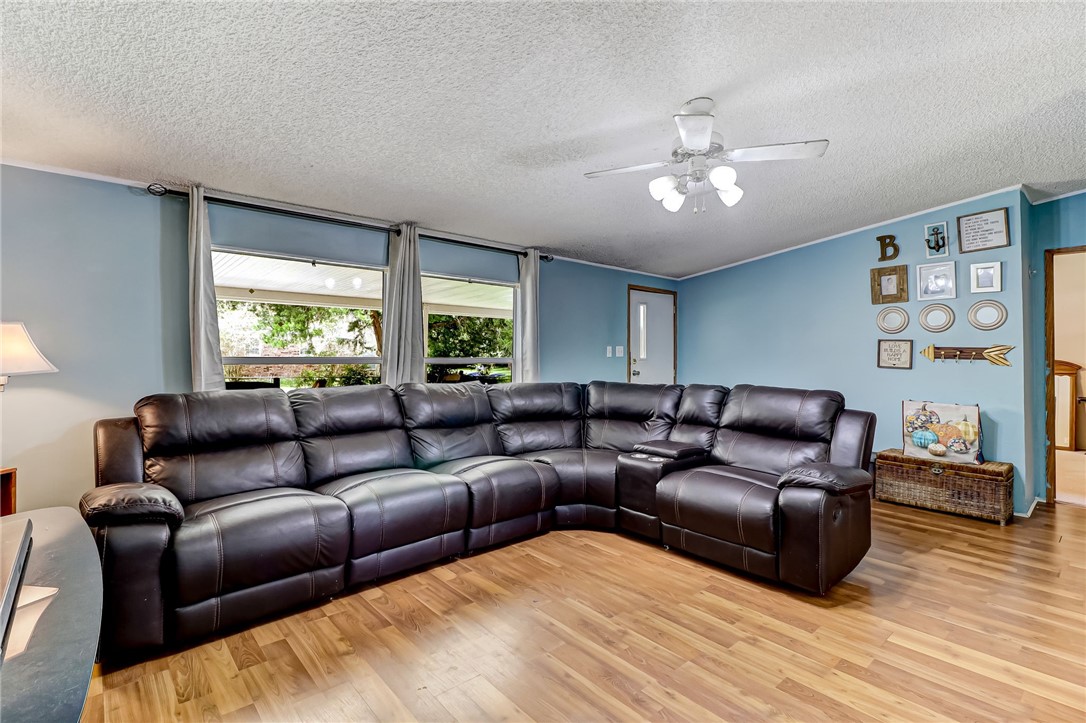 86064 Jones Road Yulee, FL 32097 - Photo 7 of 25 a living room with furniture and a large window