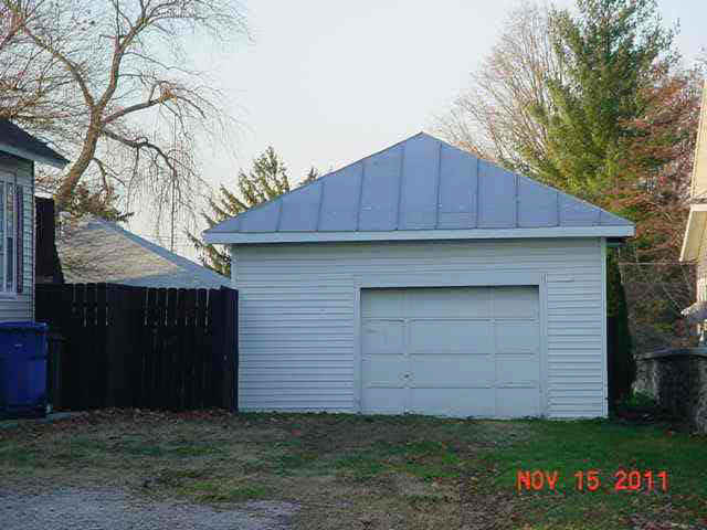 104 Spring Street Fremont, IN 46737 - Photo 5 of 20