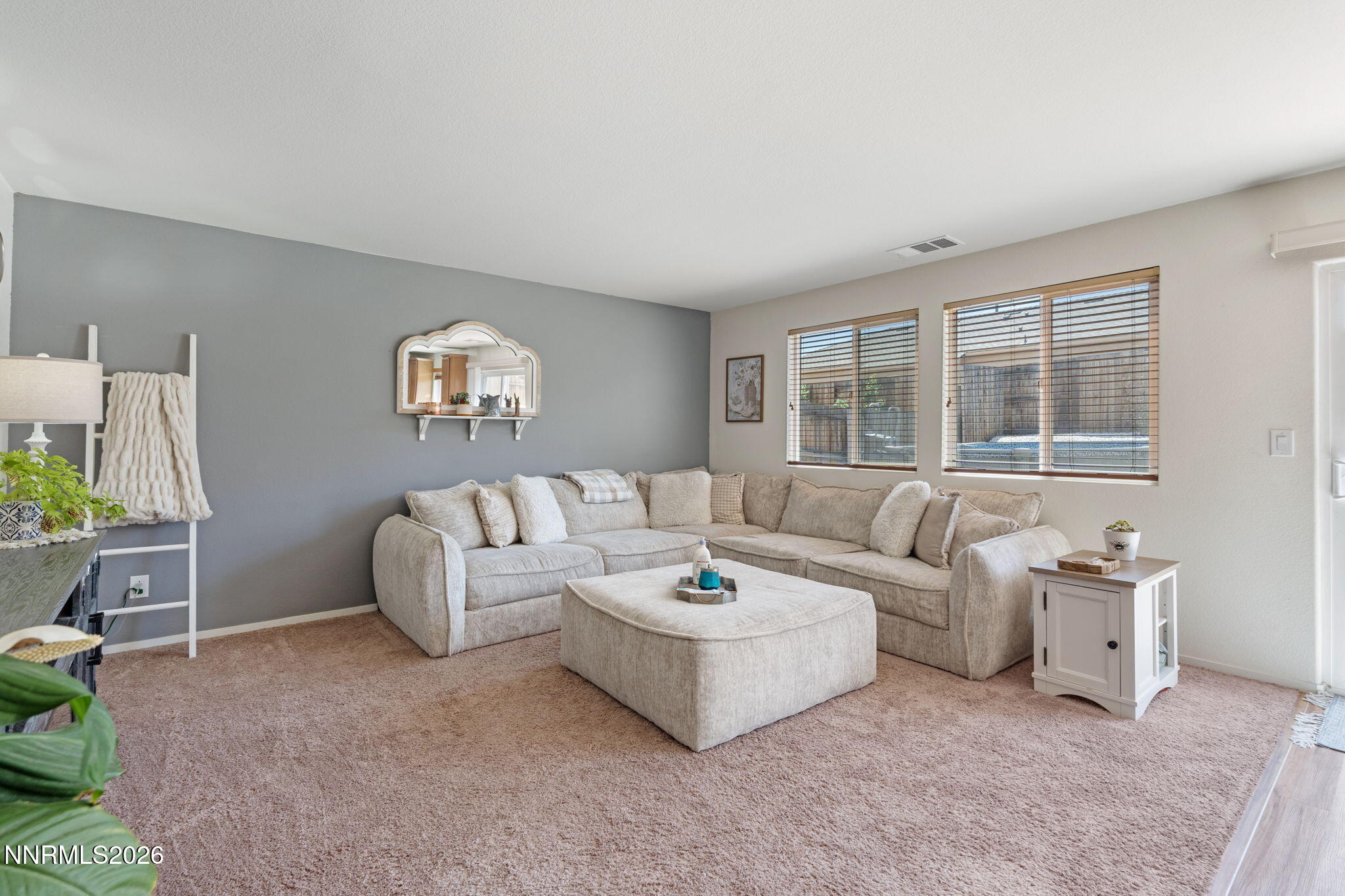 14397 Fredonia Drive Reno, NV 89506 - Photo 9 of 33 Living Room