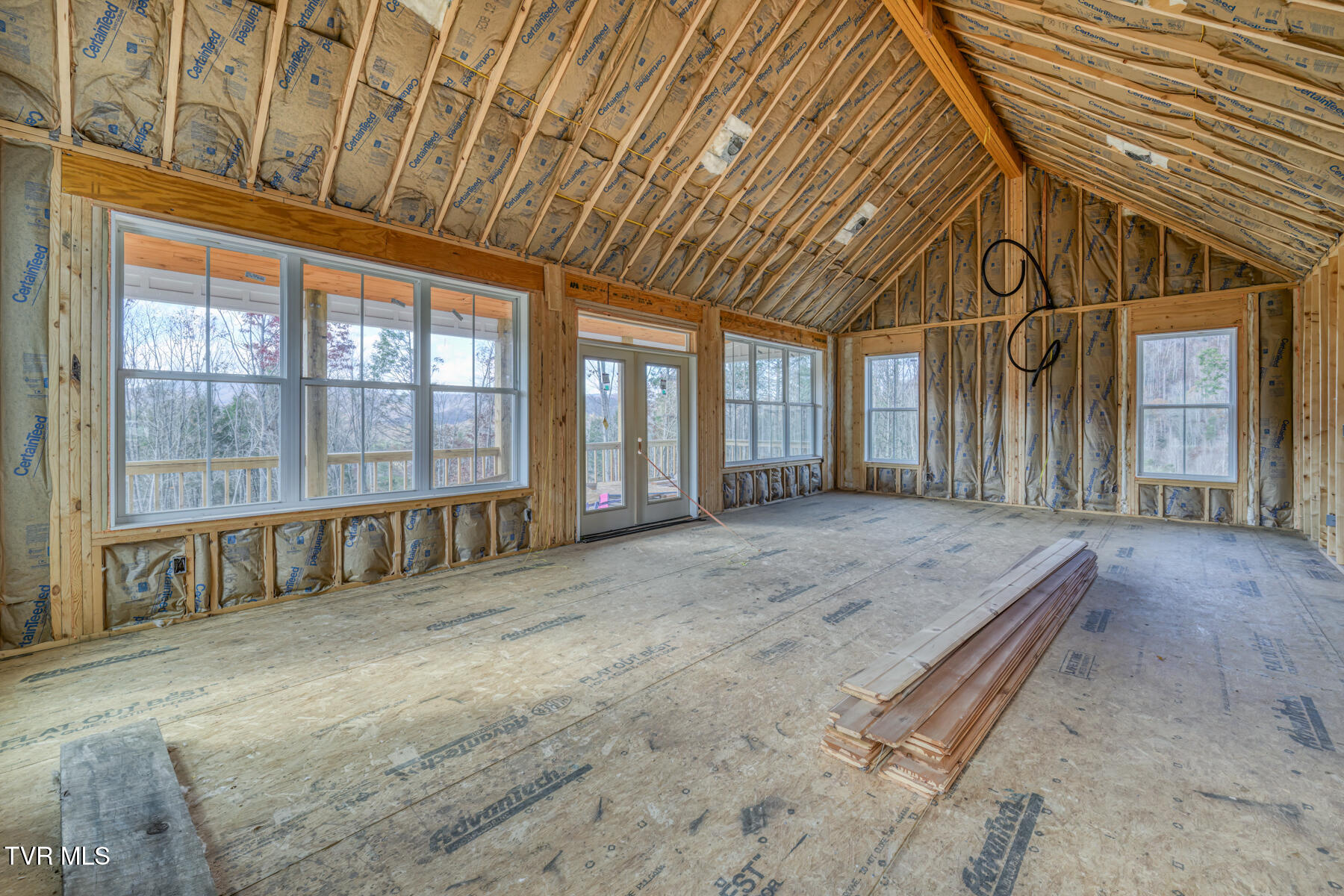 169 Teaberry Road Roan Mountain, TN 37687 - Photo 32 of 66 169 Teaberry Rd-31