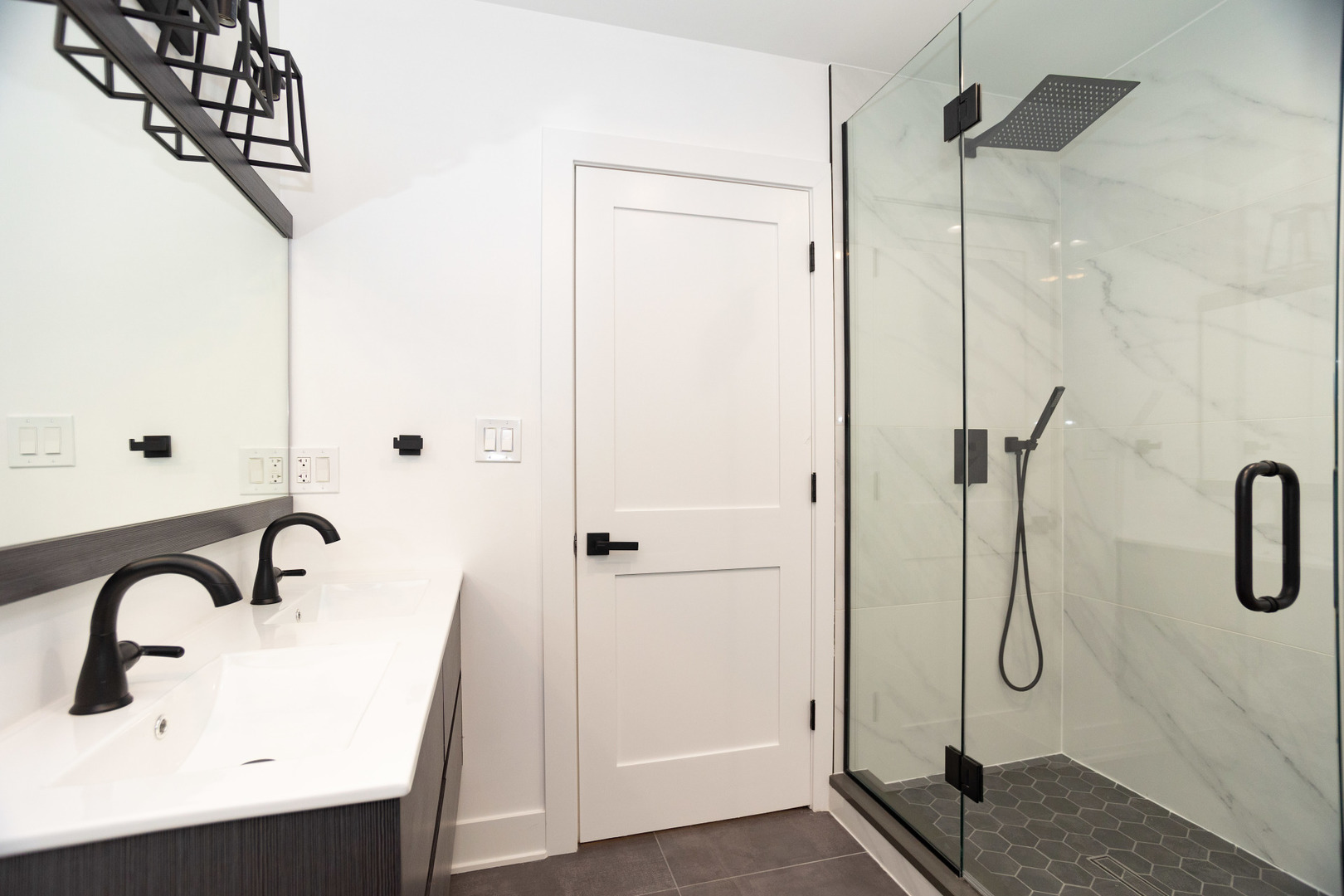 1723 West Pierce Avenue, Unit 1 Chicago, IL 60622 - Photo 13 of 24 a bathroom with a shower