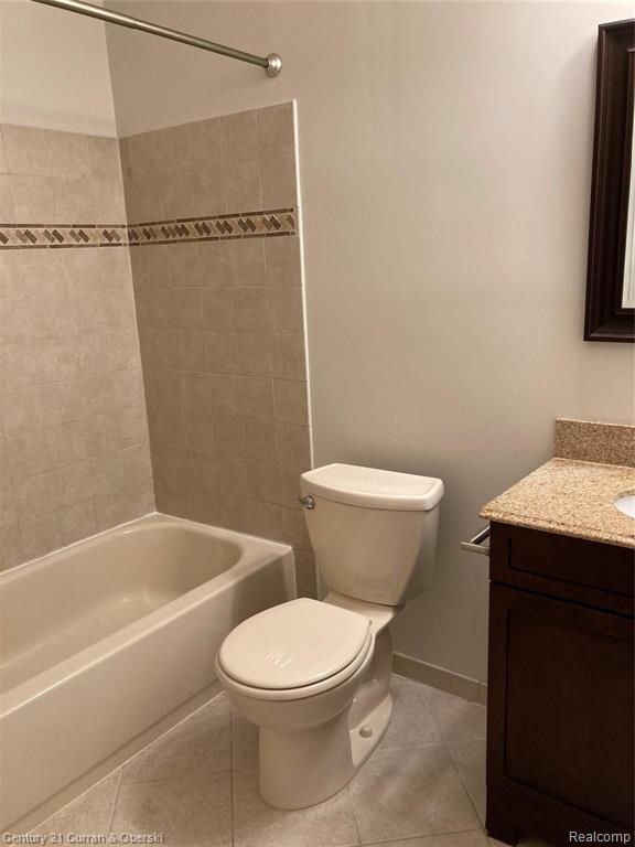 27860 Peppermill Road Farmington Hills, MI 48331 - Photo 16 of 28