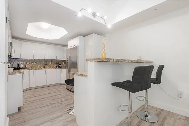 $2,800 | 17425 Northwest 75th Place, Unit 106, Hialeah, FL 33015