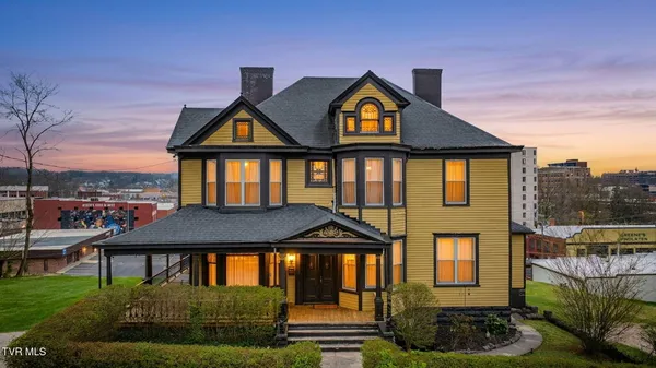 $462,500 | 211 Johnson Street, Bristol, VA 24201