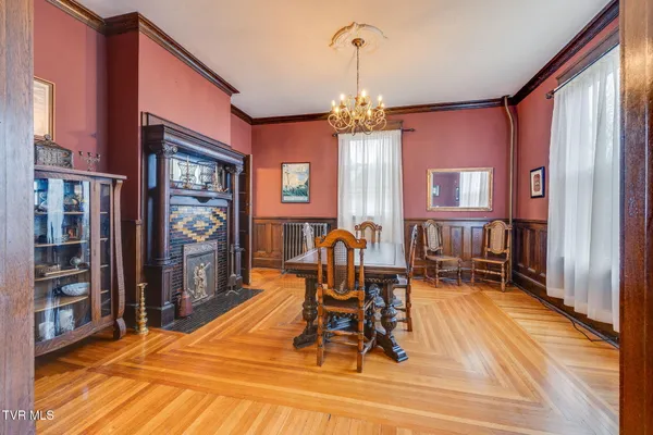 $462,500 | 211 Johnson Street, Bristol, VA 24201