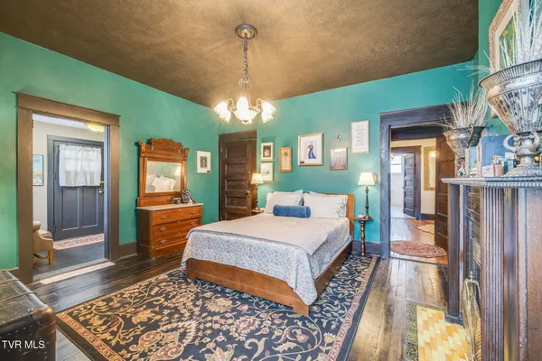 $462,500 | 211 Johnson Street, Bristol, VA 24201