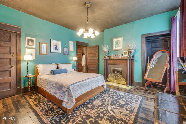 $462,500 | 211 Johnson Street, Bristol, VA 24201