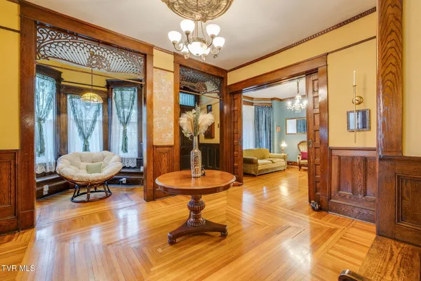 $462,500 | 211 Johnson Street, Bristol, VA 24201