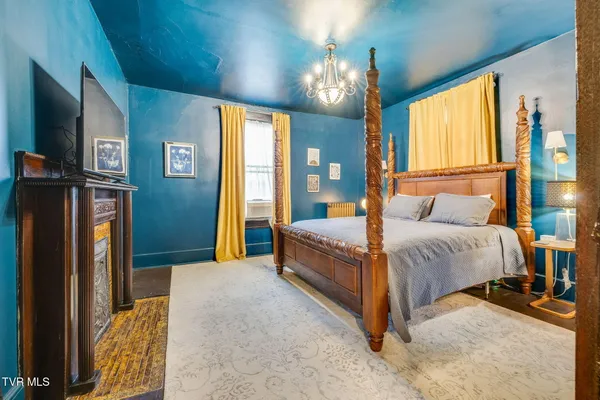 $462,500 | 211 Johnson Street, Bristol, VA 24201