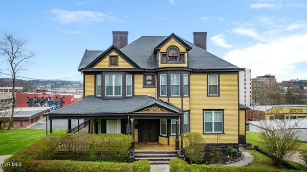 $462,500 | 211 Johnson Street, Bristol, VA 24201