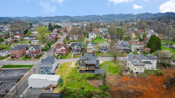 $462,500 | 211 Johnson Street, Bristol, VA 24201