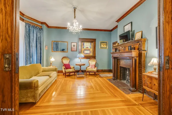 $462,500 | 211 Johnson Street, Bristol, VA 24201