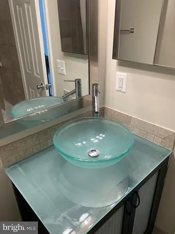 $3,450 | 1569 Templeton Place, Rockville, MD 20852