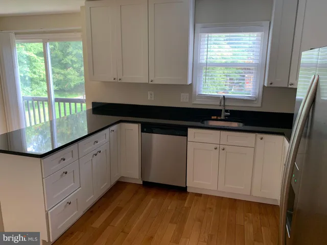 $3,450 | 1569 Templeton Place, Rockville, MD 20852