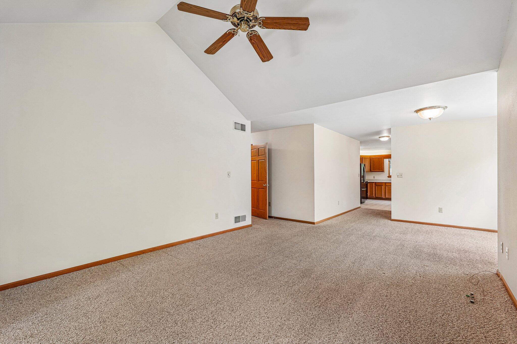 7017 West Hummingbird Court Milwaukee, WI 53223 - Photo 3 of 38 Living Room