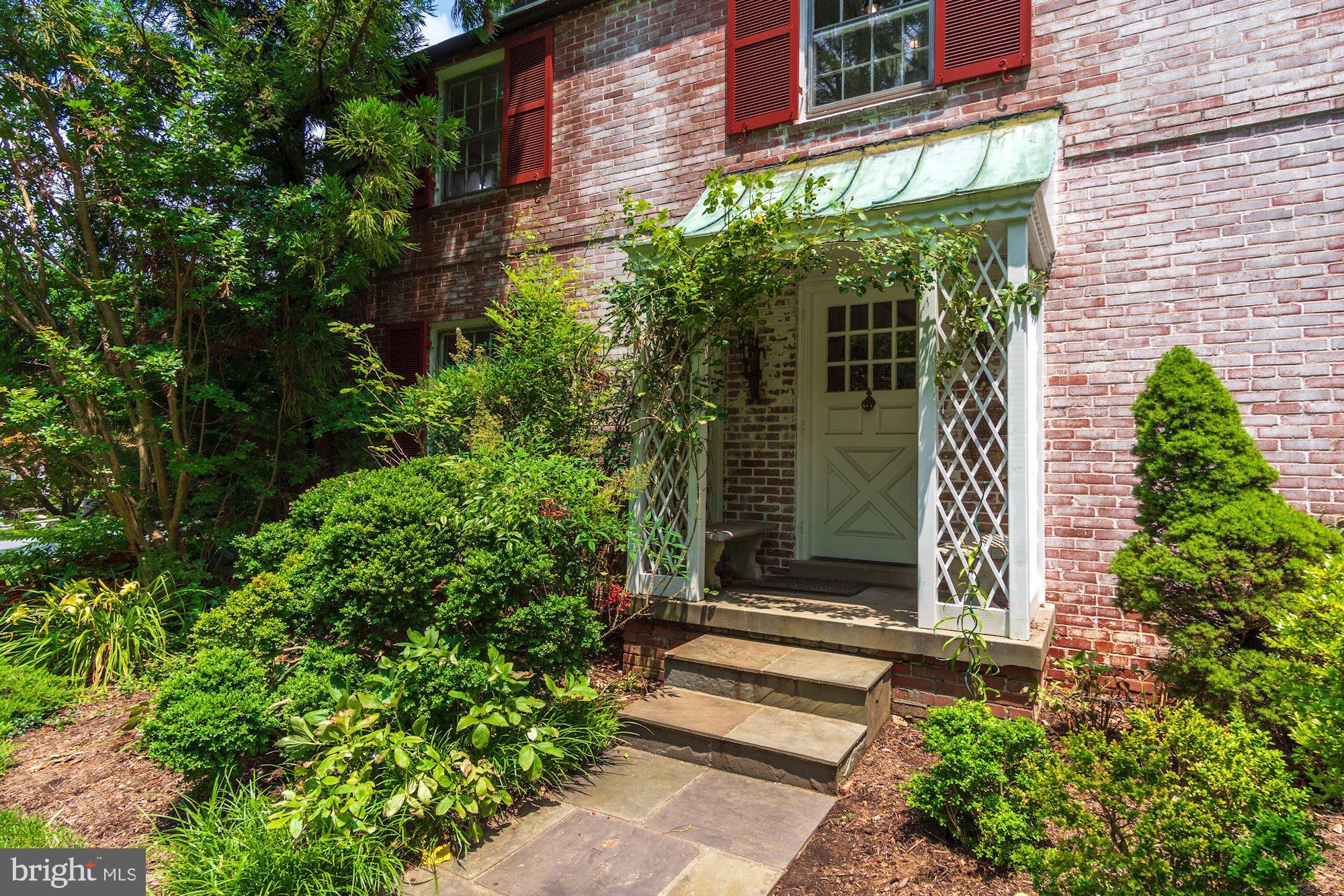 5013 Brookdale Road Bethesda, MD 20816 - Photo 3 of 57