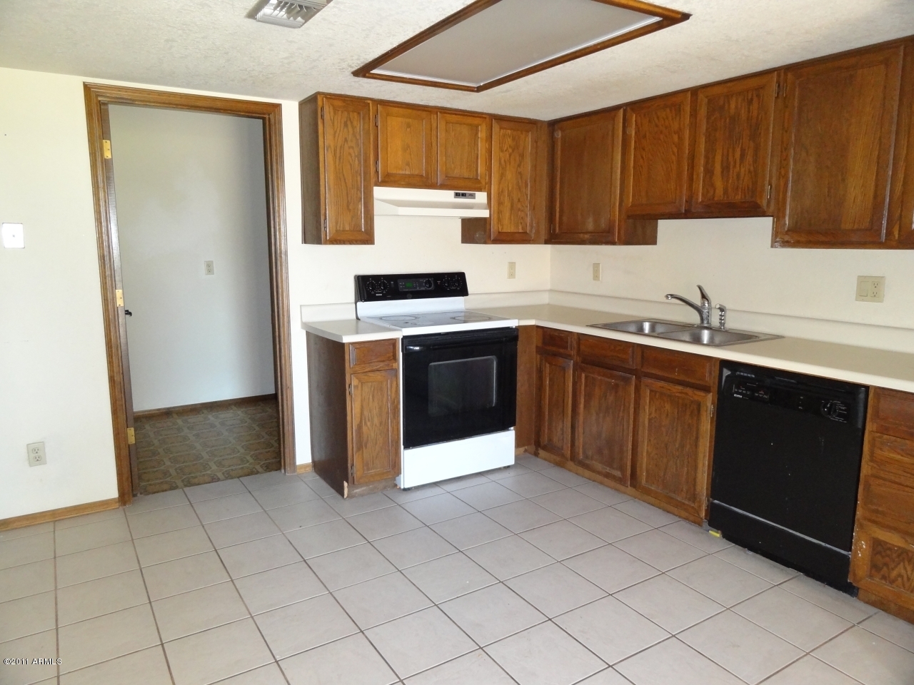 2329 North Recker Road, Unit 8 Mesa, AZ 85215 - Photo 6 of 24 Kitchen