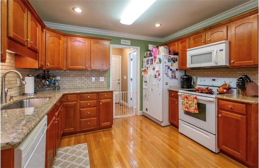 1774 Thomasville Road Conover, NC 28613 - Photo 9 of 24 Gallery Image 9