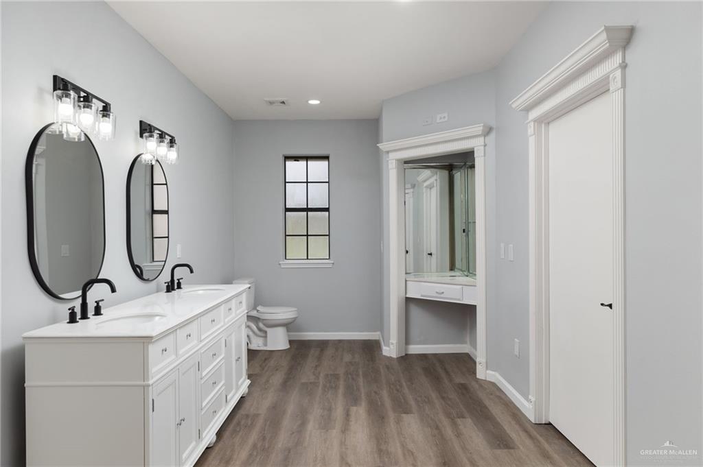 915 Durango Street Mission, TX 78572 - Photo 9 of 23