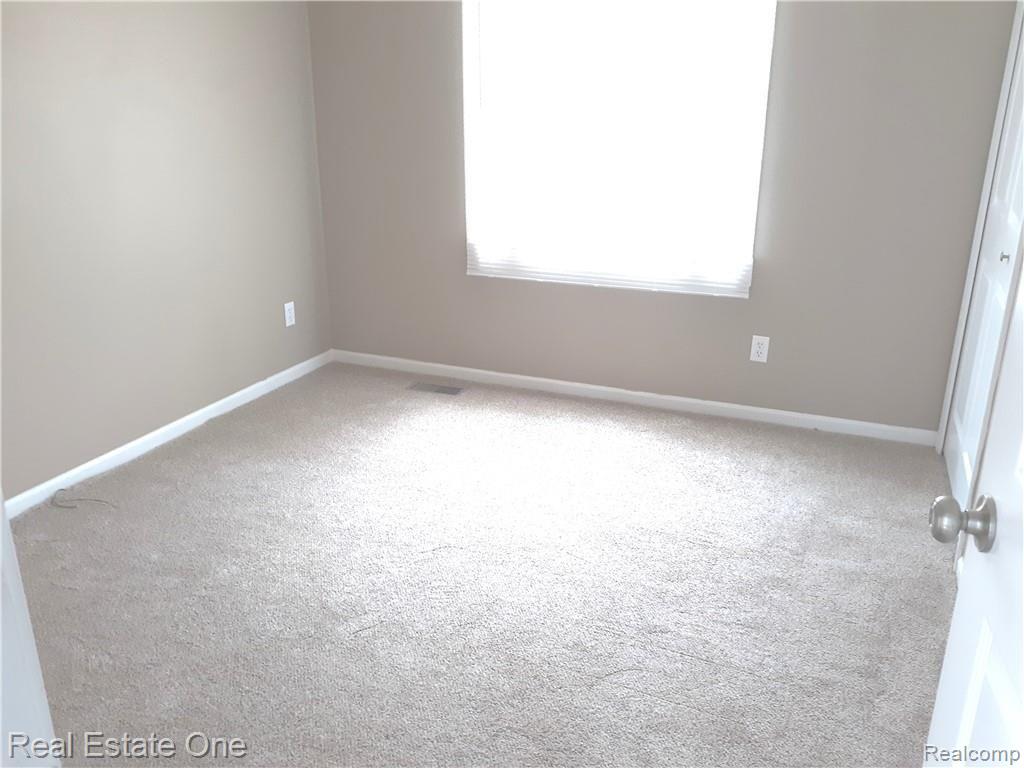 1804 Ruby Avenue Rochester Hills, MI 48309 - Photo 22 of 24