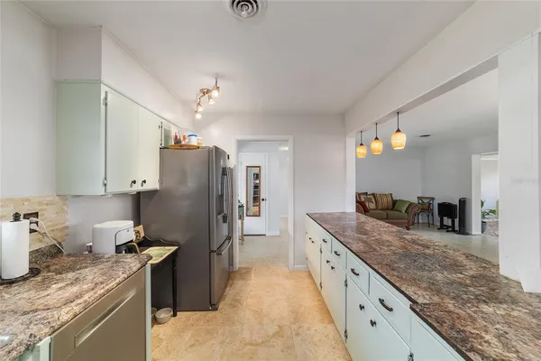 $399,900 | 219 Southeast 20th Terrace, Ocala, FL 34471