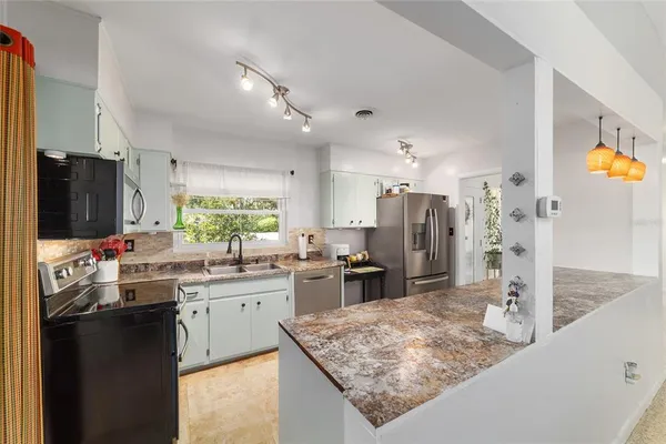 $399,900 | 219 Southeast 20th Terrace, Ocala, FL 34471