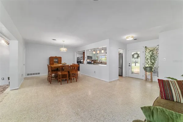 $399,900 | 219 Southeast 20th Terrace, Ocala, FL 34471