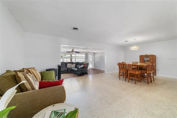 $399,900 | 219 Southeast 20th Terrace, Ocala, FL 34471