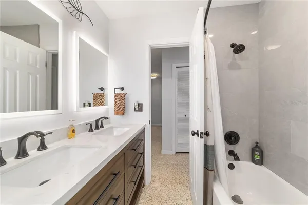 $399,900 | 219 Southeast 20th Terrace, Ocala, FL 34471