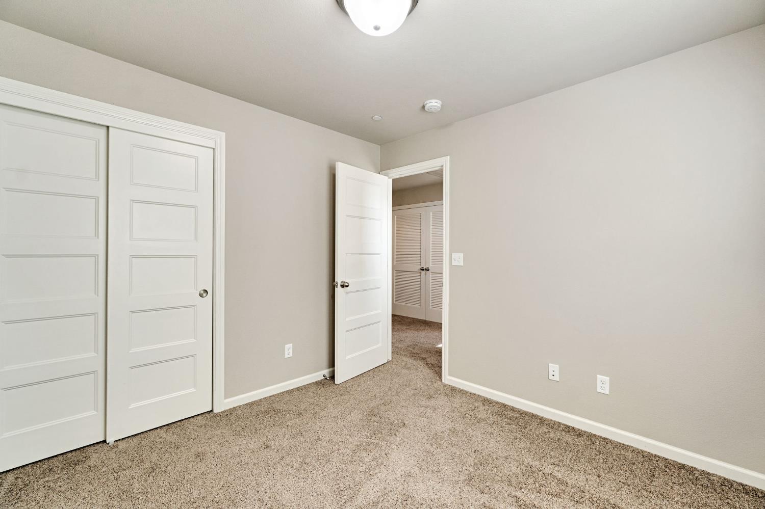 1500 North Encoure Way Clovis, CA 93619 - Photo 23 of 37 an empty room with a empty space