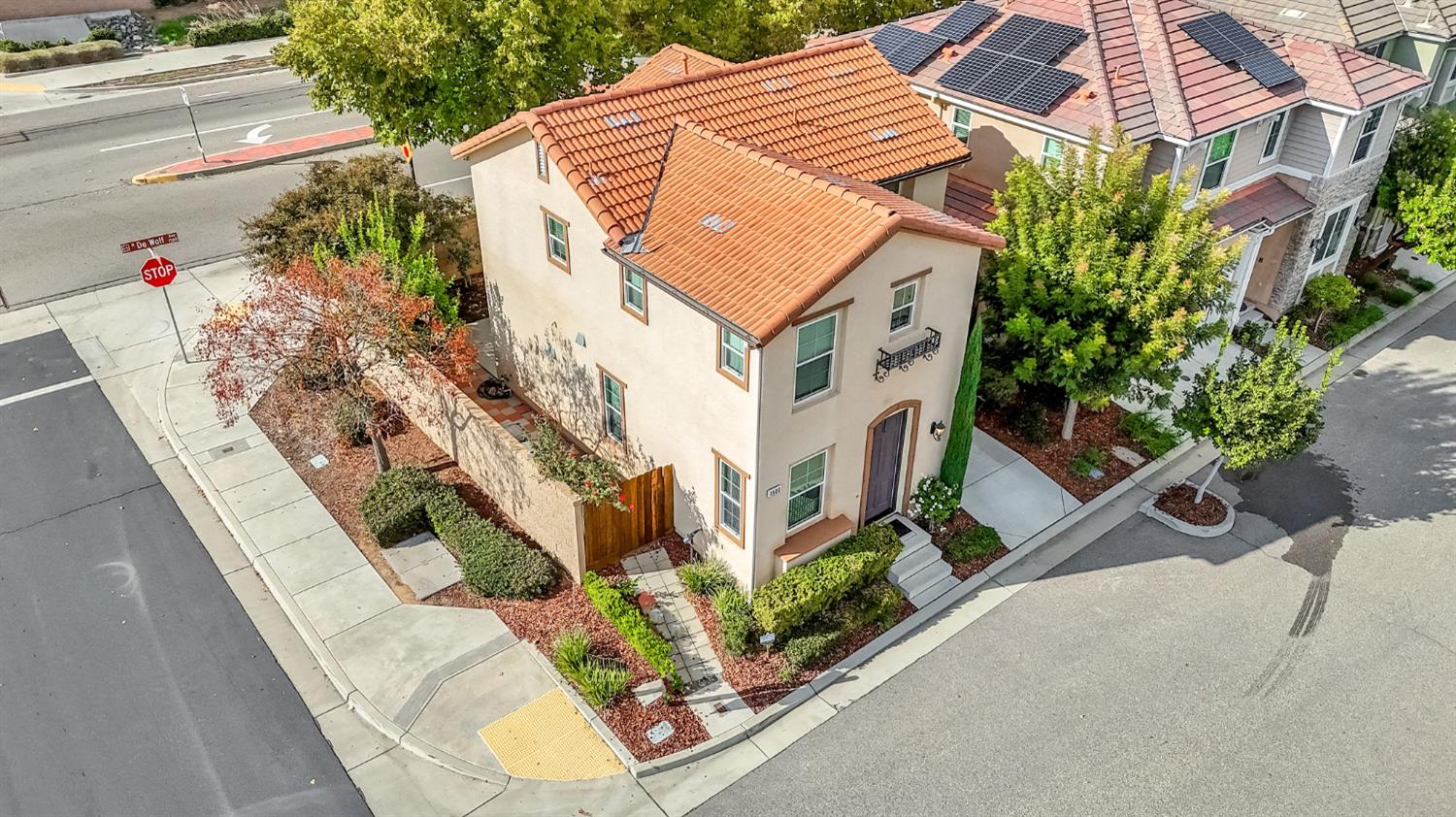 1500 North Encoure Way Clovis, CA 93619 - Photo 3 of 37 a aerial view of a house with garden