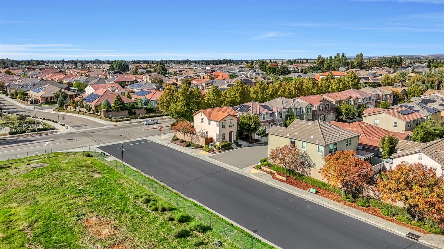 1500 North Encoure Way Clovis, CA 93619 - Photo 32 of 37 a view of a city
