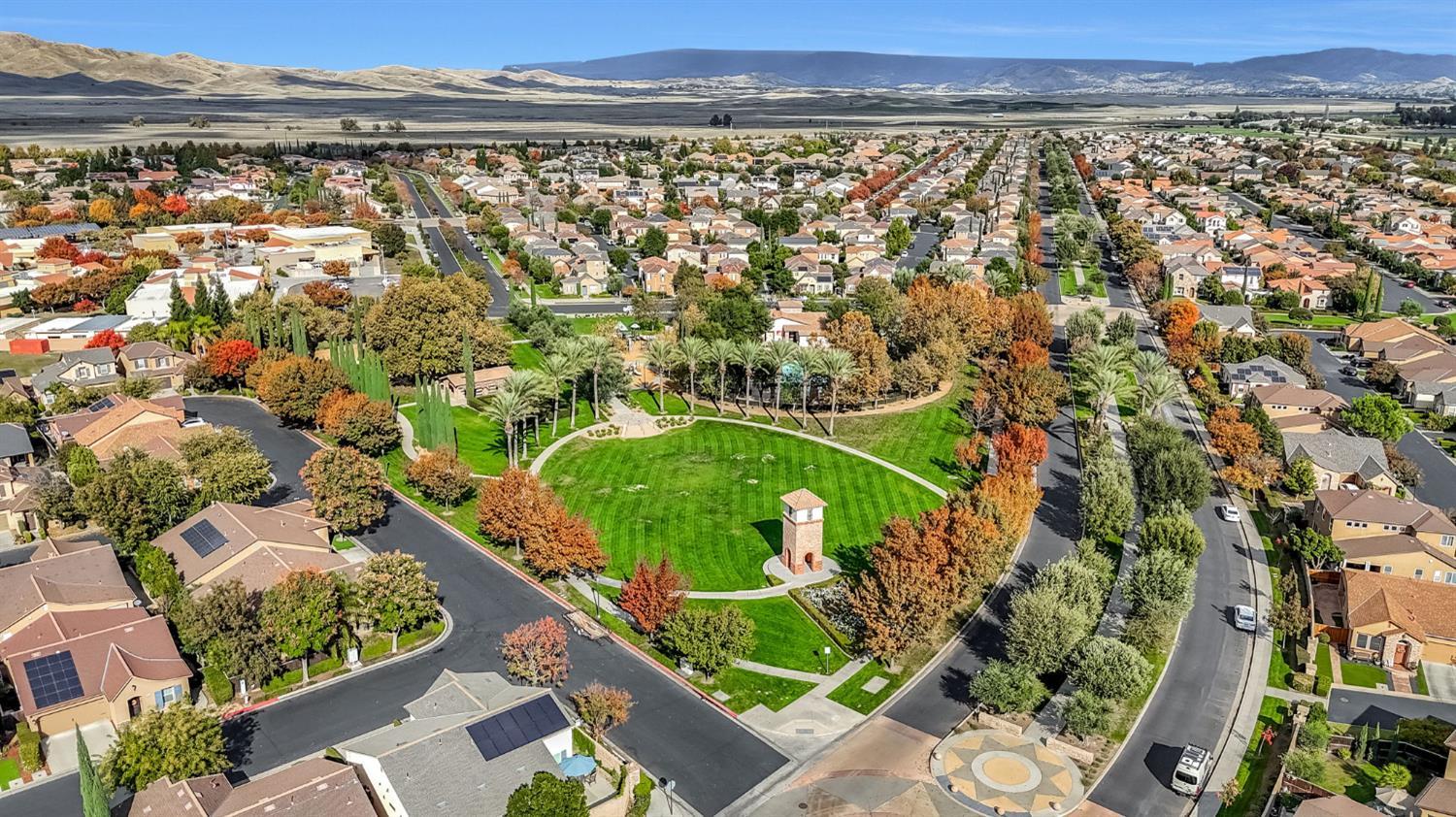 1500 North Encoure Way Clovis, CA 93619 - Photo 33 of 37 an aerial view of a city