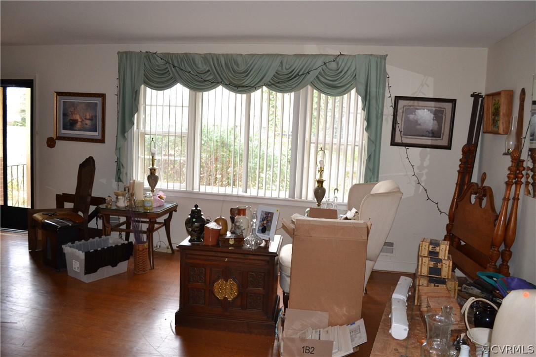 11425 Canterbury Road Chester, VA 23831 - Photo 2 of 3 Gallery Image 2