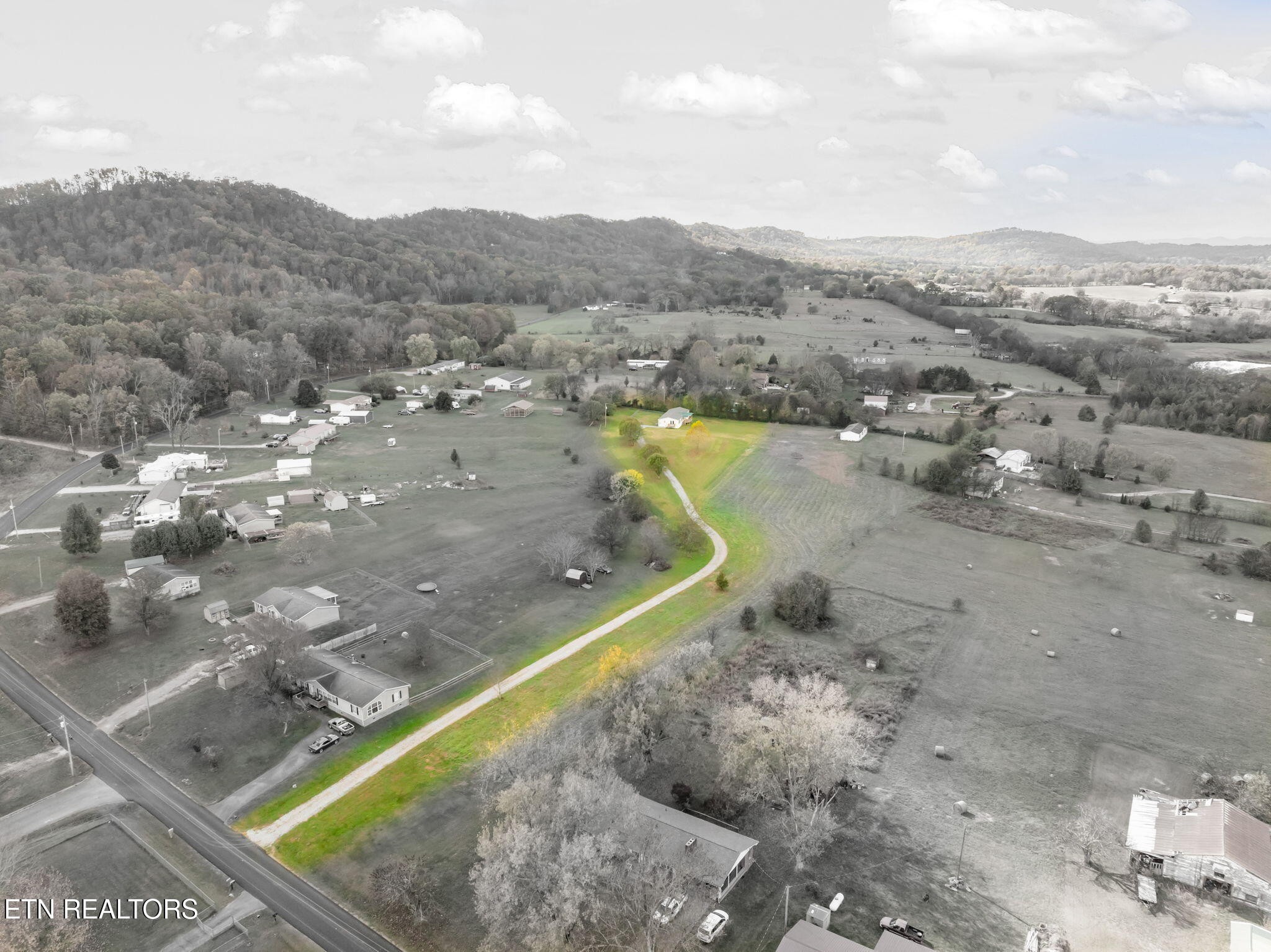 361 Doane Road New Market, TN 37820 - Photo 3 of 39