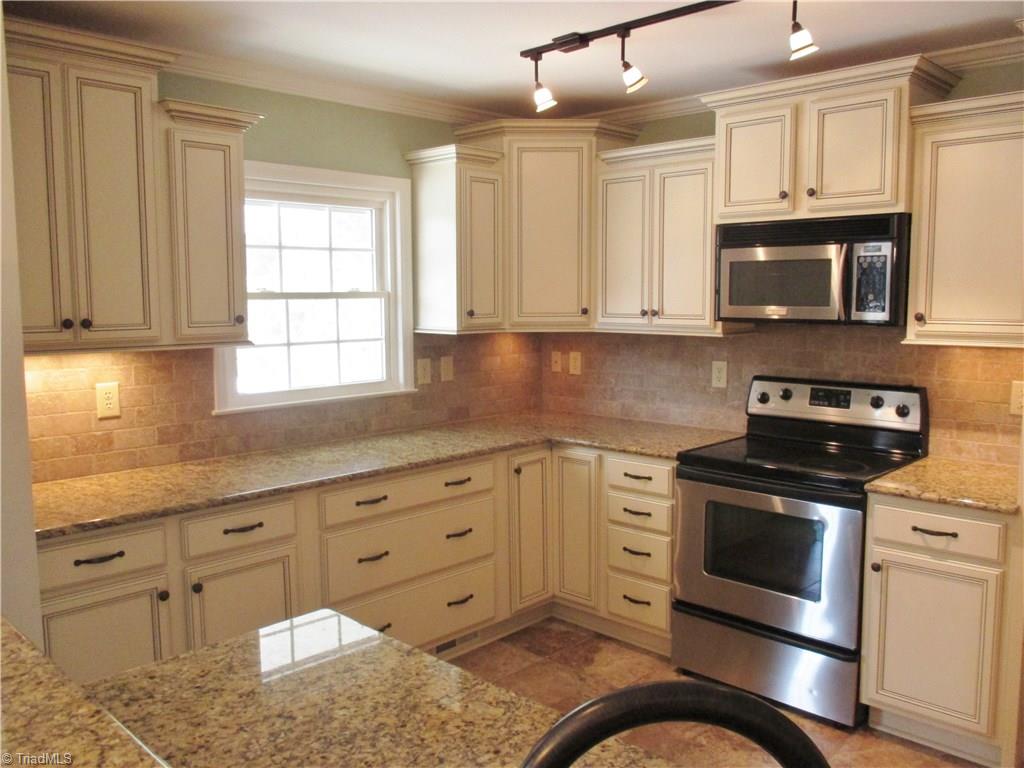 7691 Sedgewick Ridge Road Lewisville, NC 27023 - Photo 3 of 20