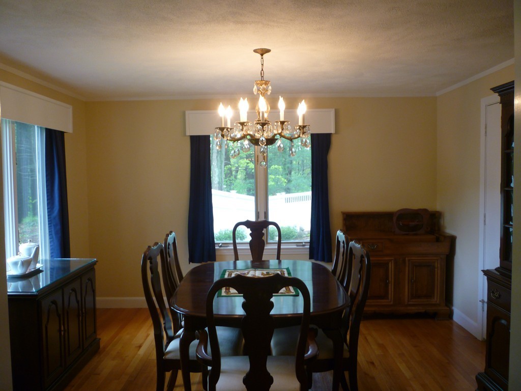 32 Alexandra Road Lynnfield, MA 01940 - Photo 14 of 30 Gallery Image 14