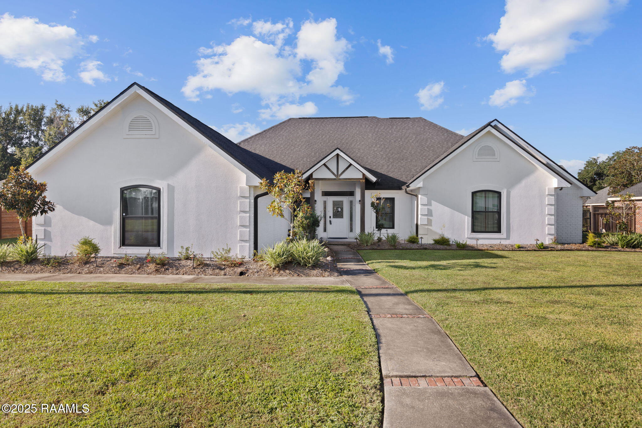 120 Greenfarm Road Lafayette, LA 70508 - Photo 3 of 37 3-web-or-mls-120 Greenfarm Rd-3