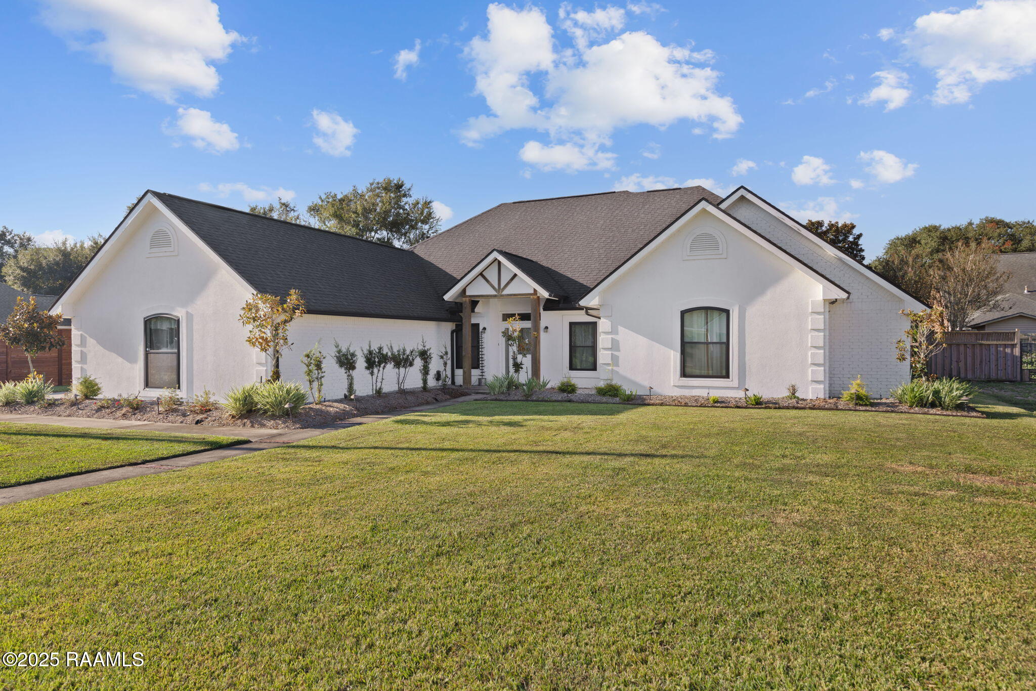 120 Greenfarm Road Lafayette, LA 70508 - Photo 4 of 37 4-web-or-mls-120 Greenfarm Rd-4