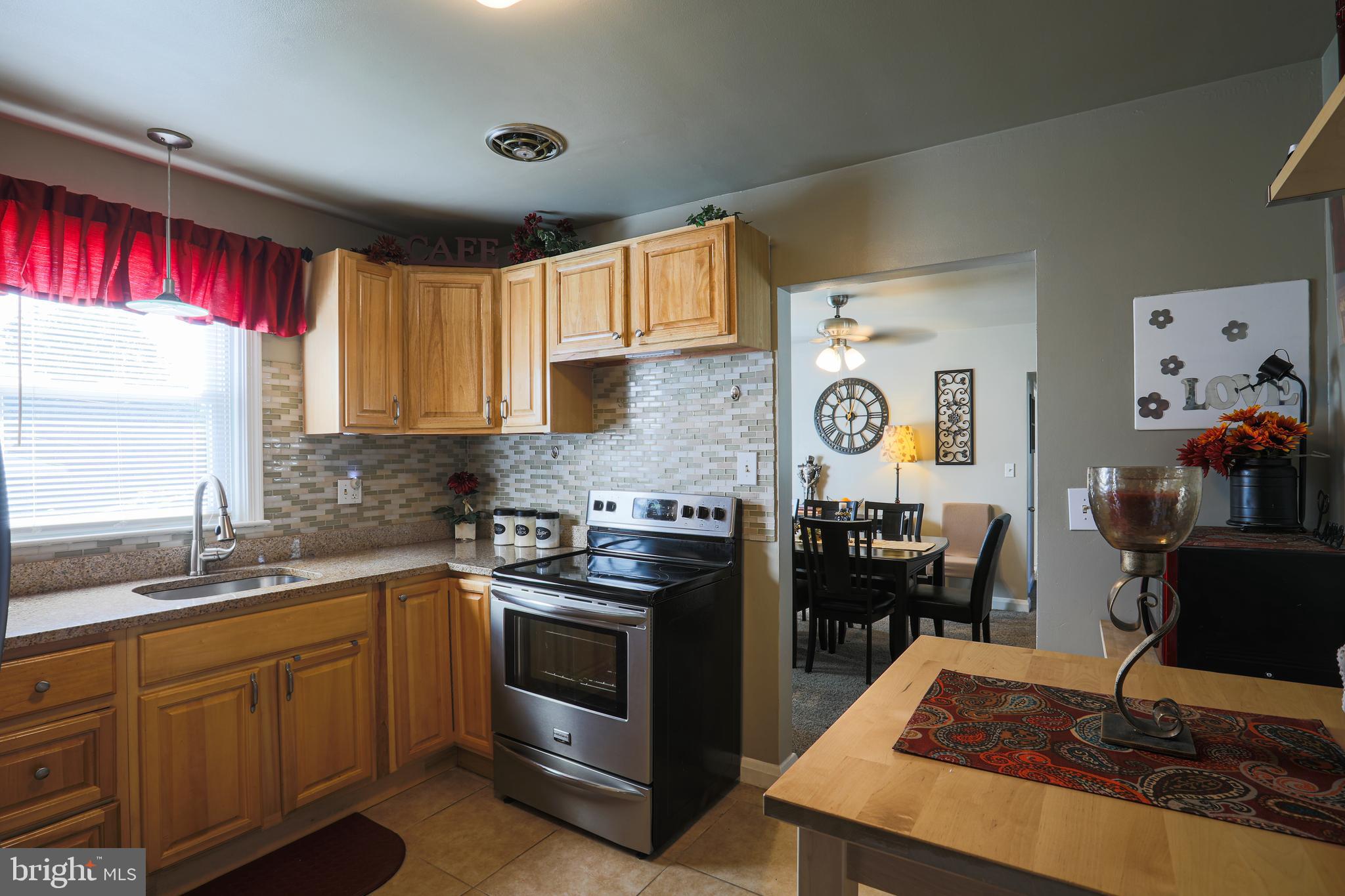 8343 Liberty Road Baltimore, MD 21244 - Photo 16 of 44 Kitchen