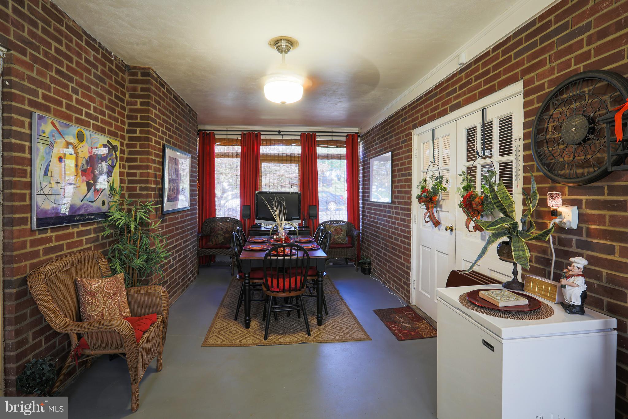 8343 Liberty Road Baltimore, MD 21244 - Photo 18 of 44 Three Season Room