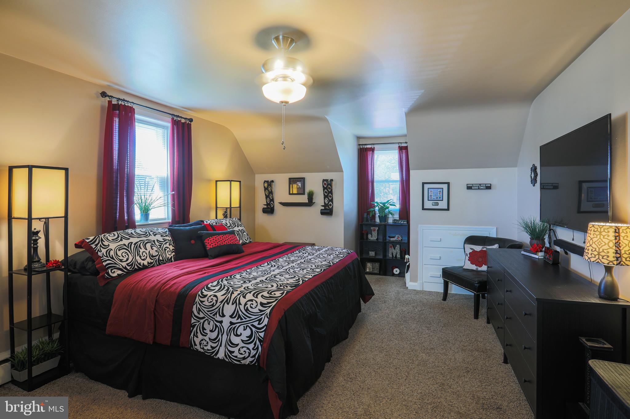 8343 Liberty Road Baltimore, MD 21244 - Photo 27 of 44 Bedroom