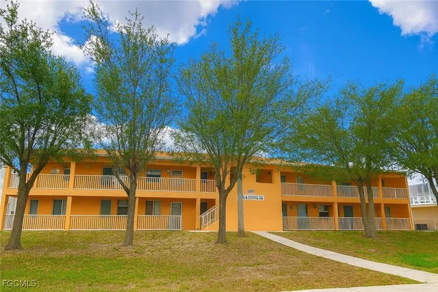 a view of a large building