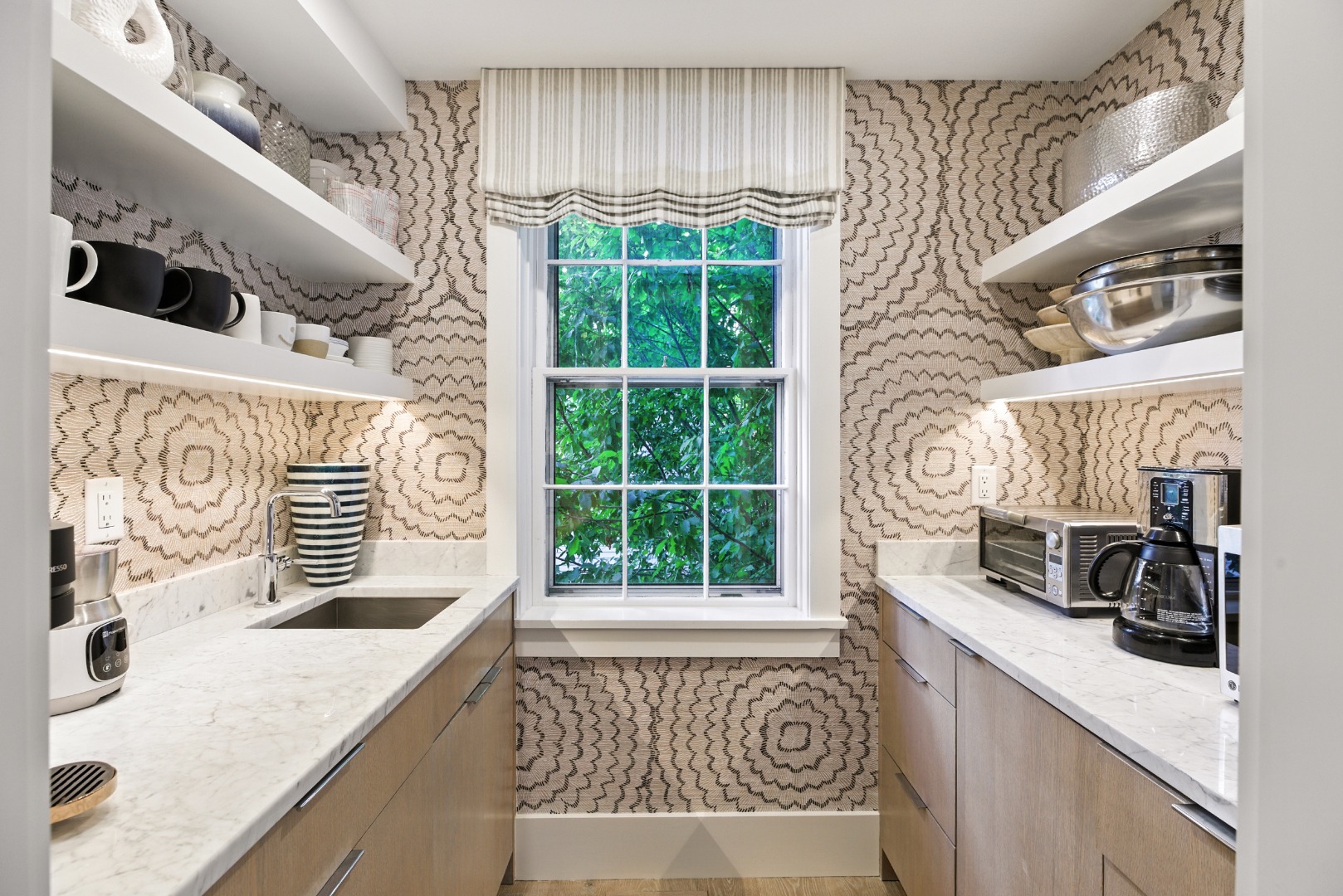 32 India Street Nantucket, MA 02554 - Photo 6 of 52