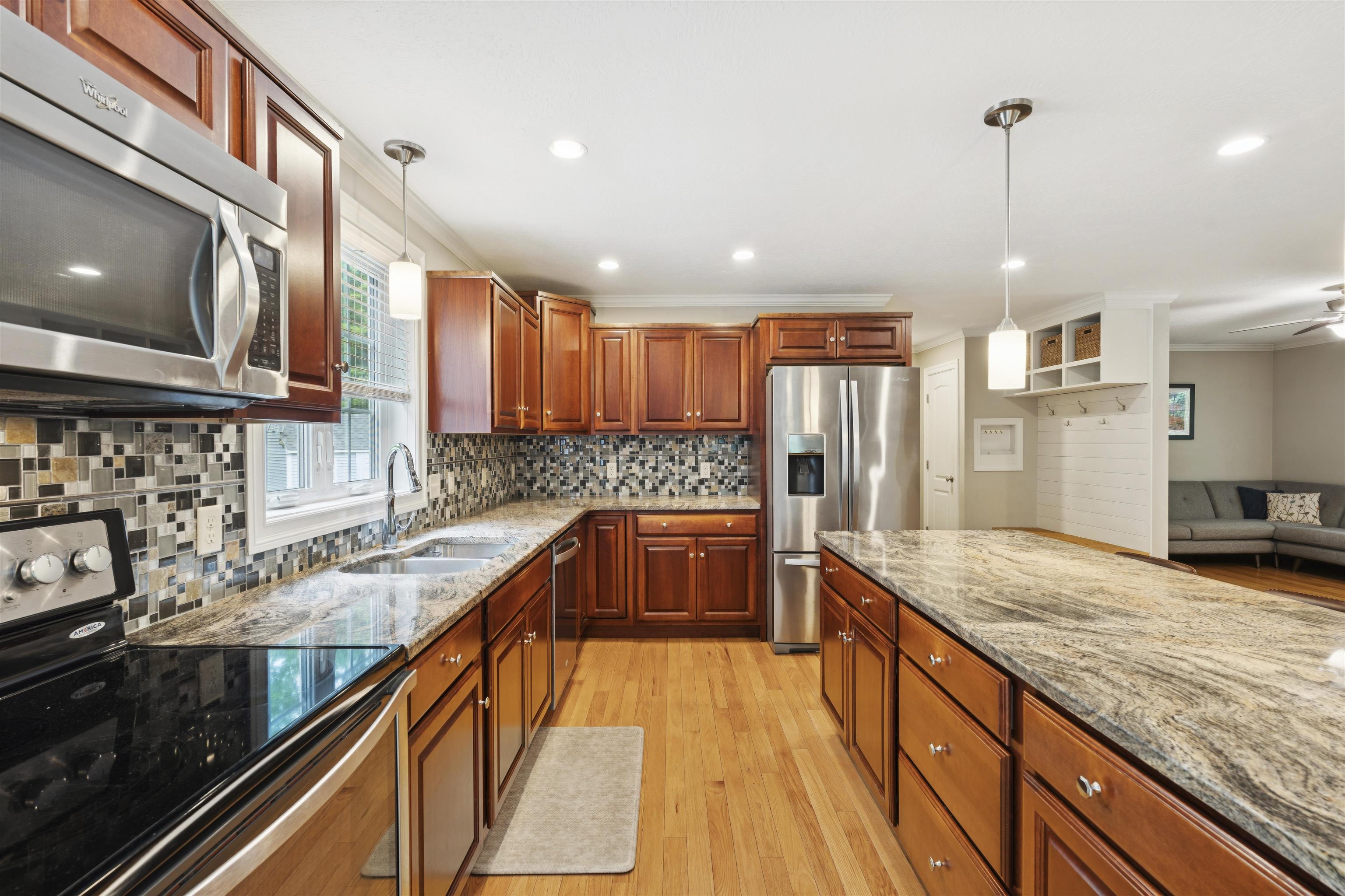 64 Fox Garrison Road Lee, NH 03861 - Photo 4 of 41